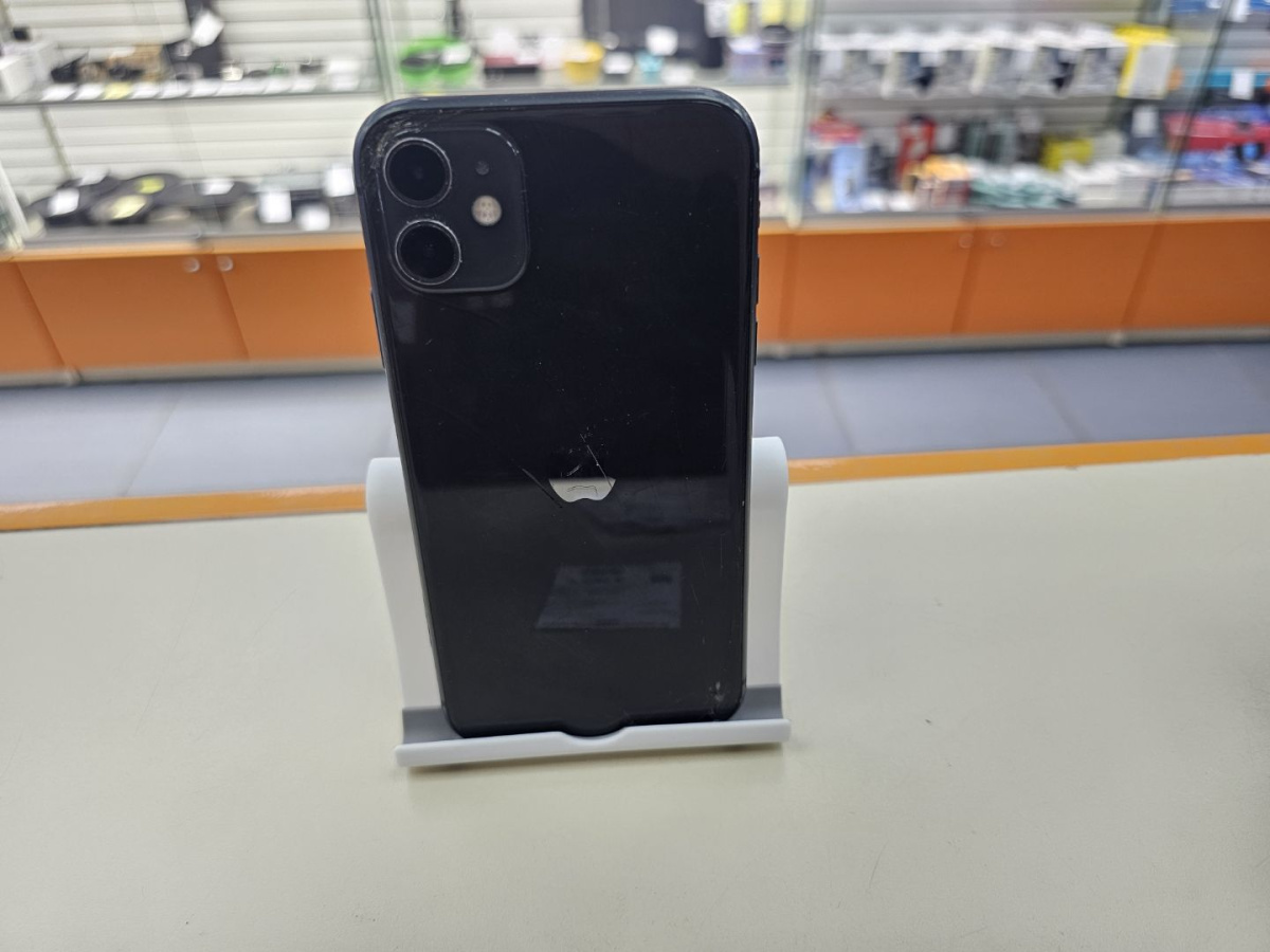 Смартфон Apple iPhone 11 64Gb