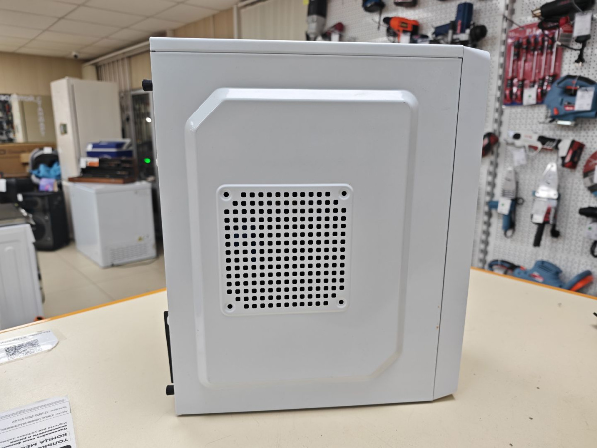 Системный блок Ginzzu; Core i3-8100, GeForce GTX 1070, 8 Гб, 128 Гб, 500 Гб