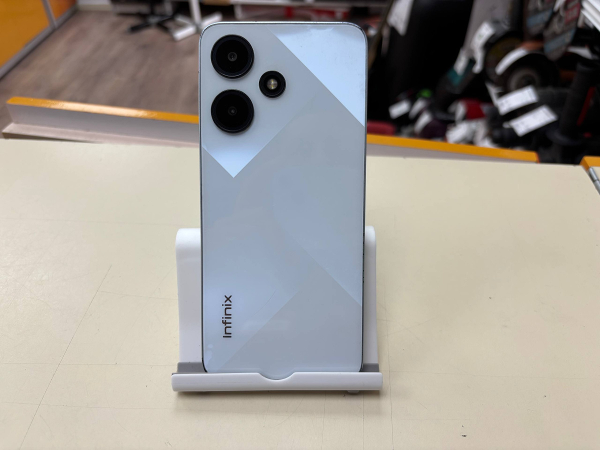 Смартфон Infinix HOT 30i 8/128