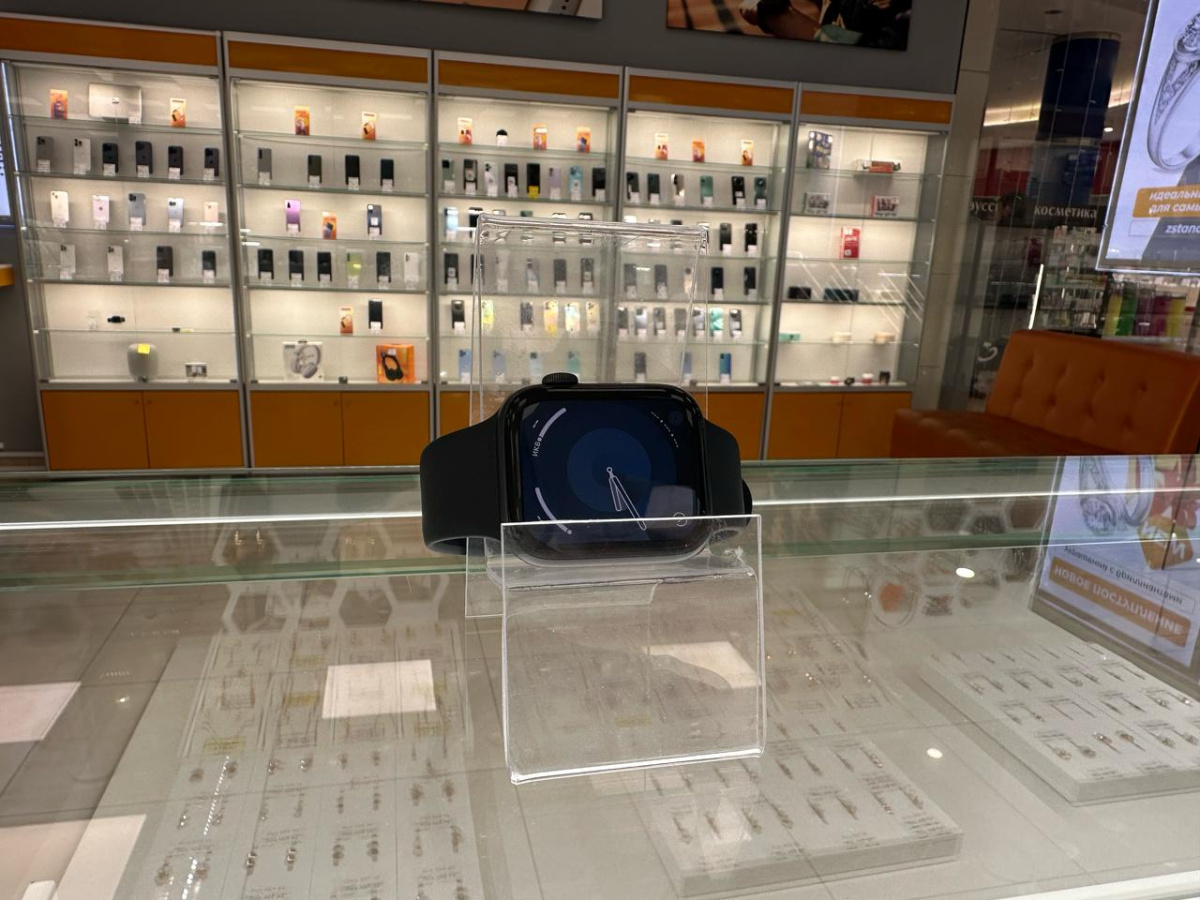 Смарт-часы Apple Watch Series 6 44 мм