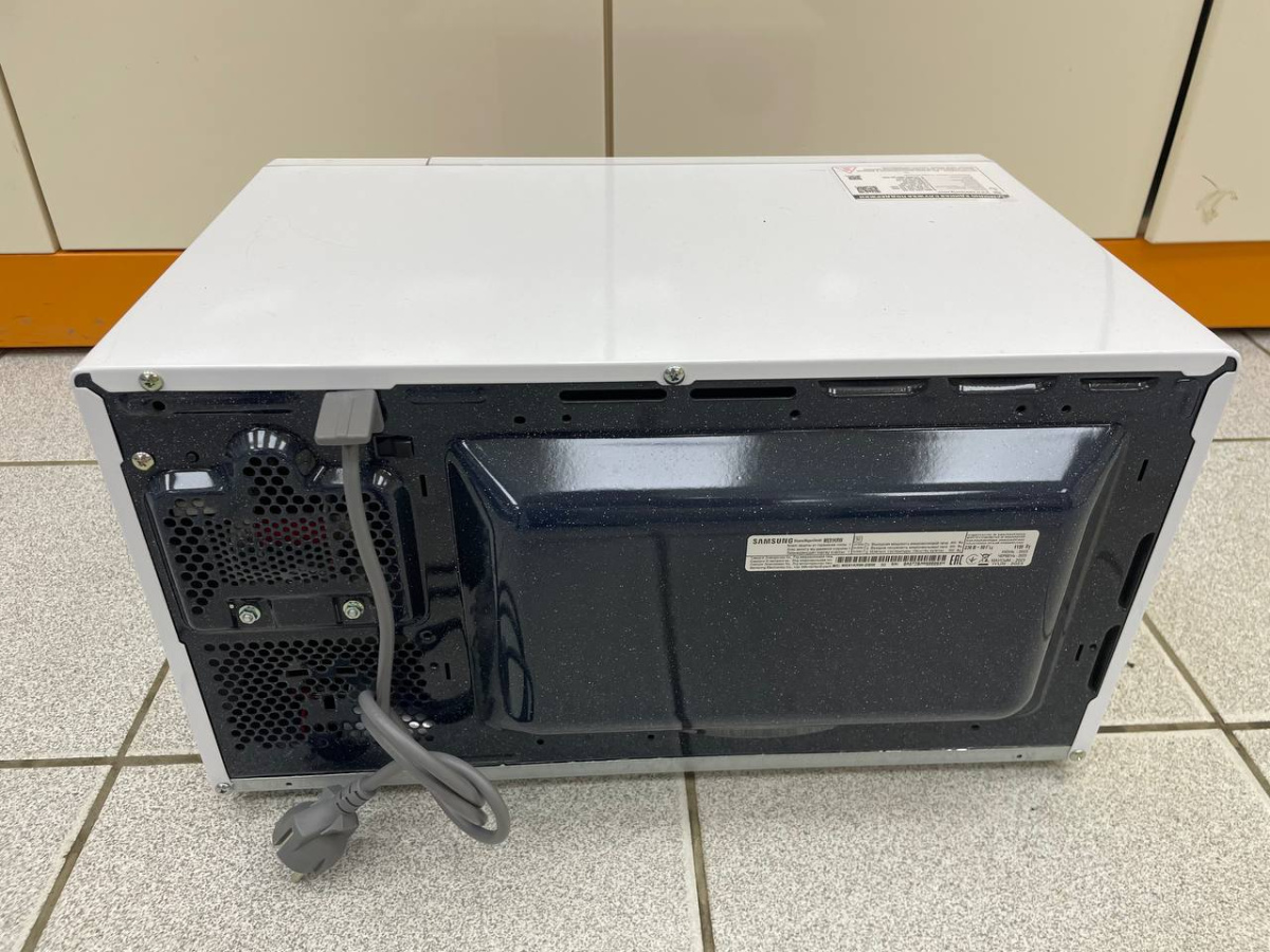 Микроволновая печь Samsung ME81KRW-2