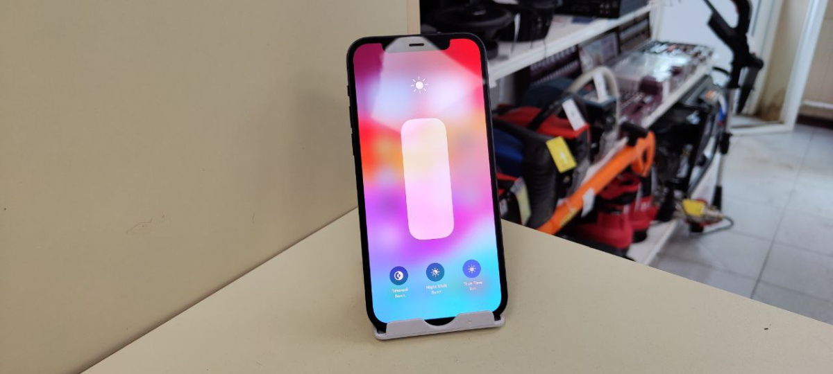 Смартфон Apple iPhone 12 64Gb