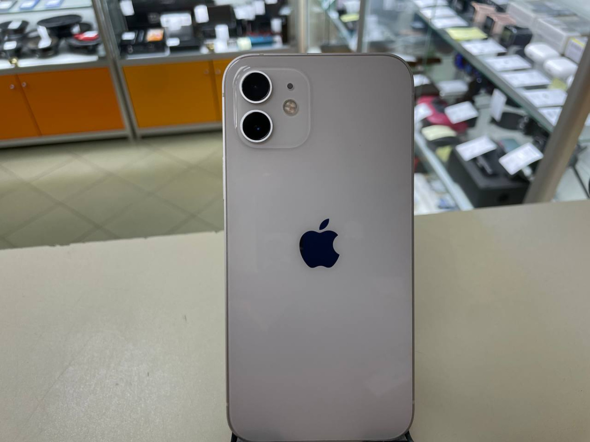 Смартфон Apple iPhone 12 128Gb
