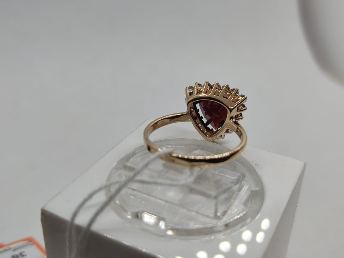 КОЛЬЦО С КАМНЯМИ (Au 585)