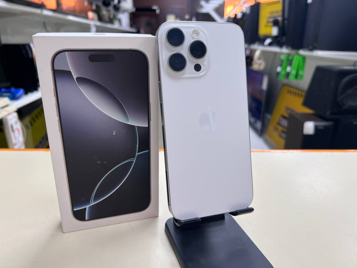 Смартфон Apple Iphone 16 Pro Max 1Tb