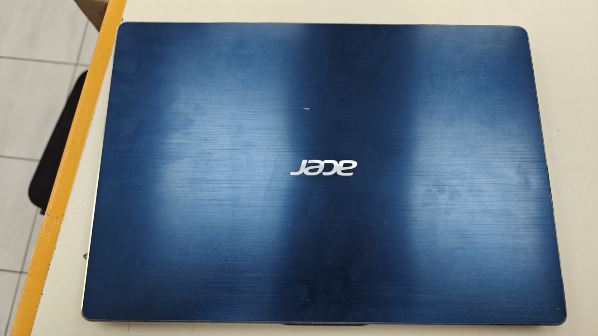 Ноутбук Acer; Core i7-8550U, Intel UHD Graphics 620, 8 Гб, 256 Гб, Нет