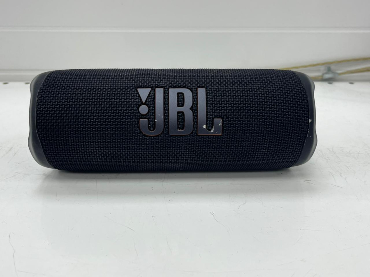 Портативная акустика JBL Flip 6;