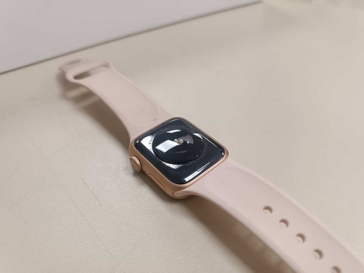 Смарт-часы Apple Watch SE 2020 40mm