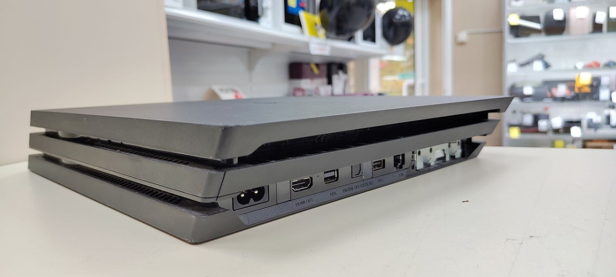 Игровая приставка PlayStation 4 Pro 1Tb Игровая приставка PlayStation 4 Pro 1Tb