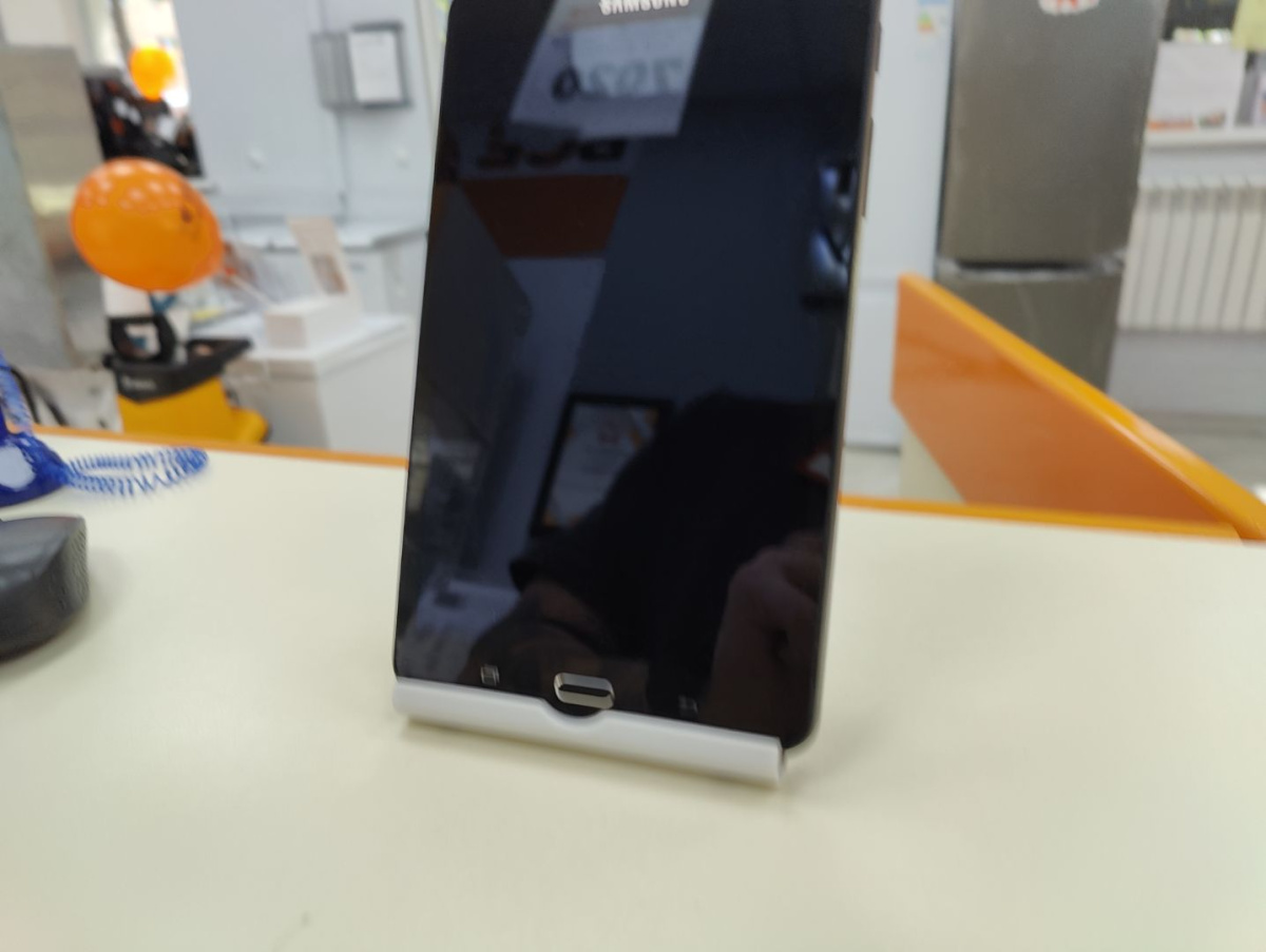 Планшет Samsung Galaxy Tab A (2016)
