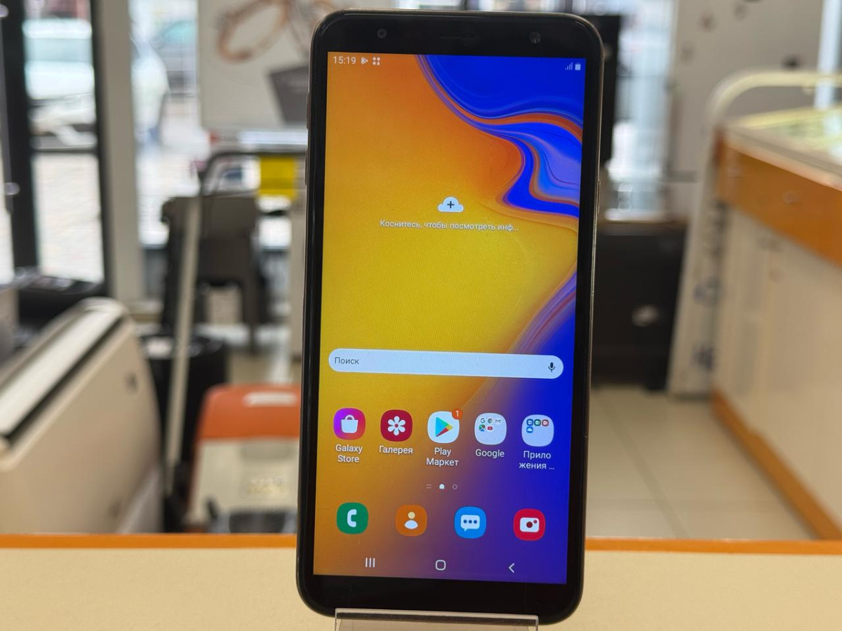 Смартфон Samsung Galaxy J4 Plus 3/32