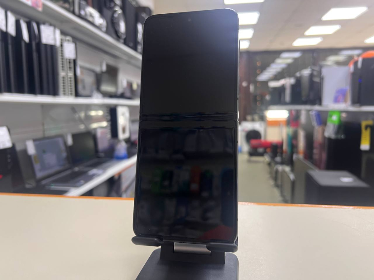 Смартфон Samsung Galaxy Z Flip 5 8/256