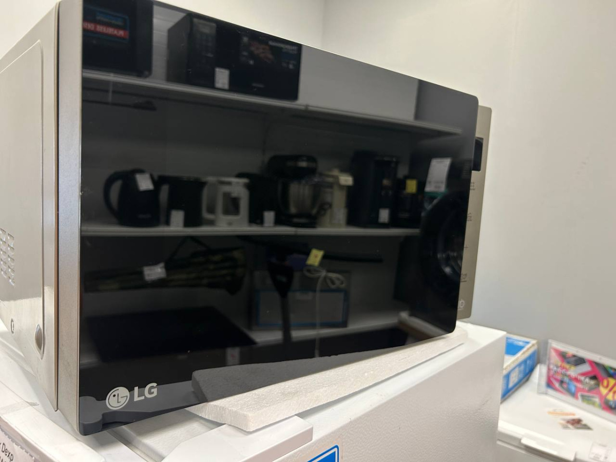 Микроволновая печь LG MS2535GISL