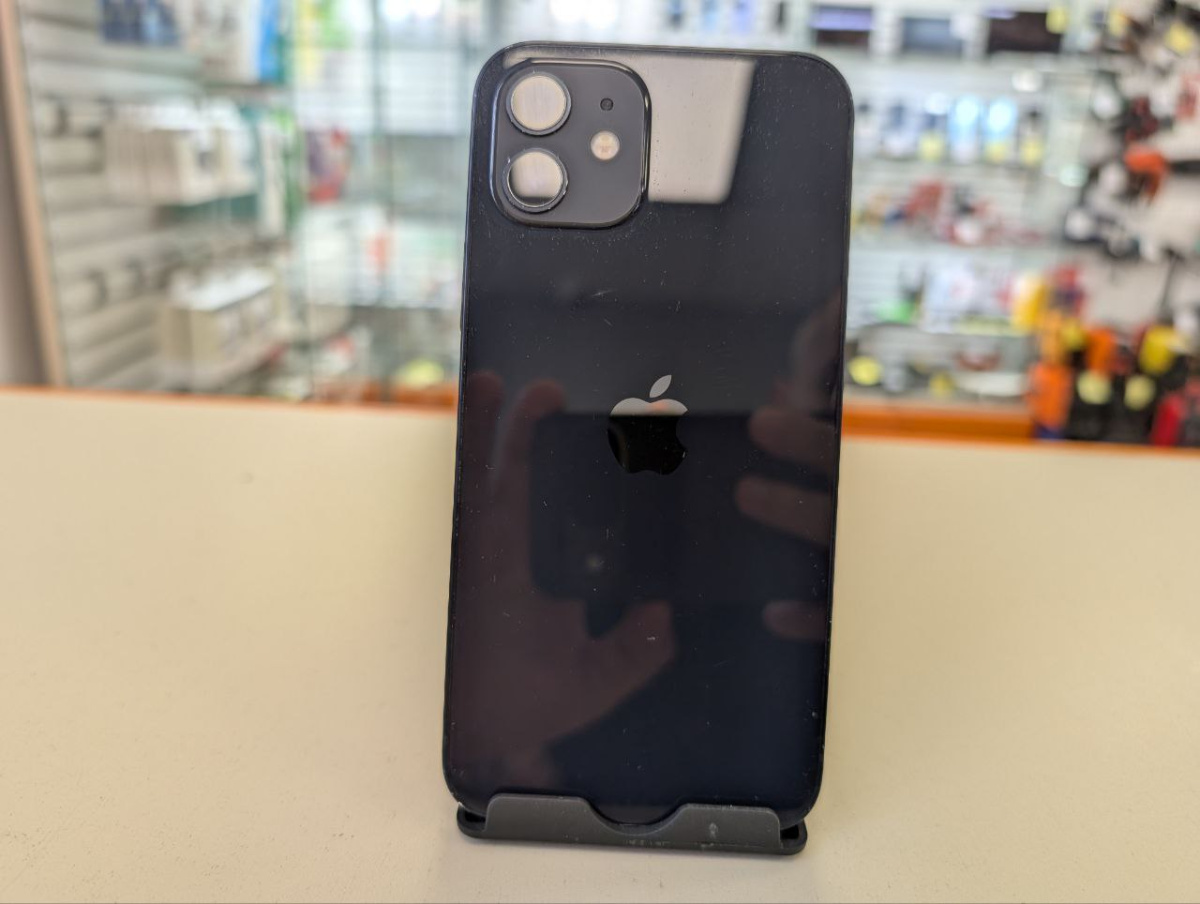 Смартфон Apple iPhone 12 64Gb