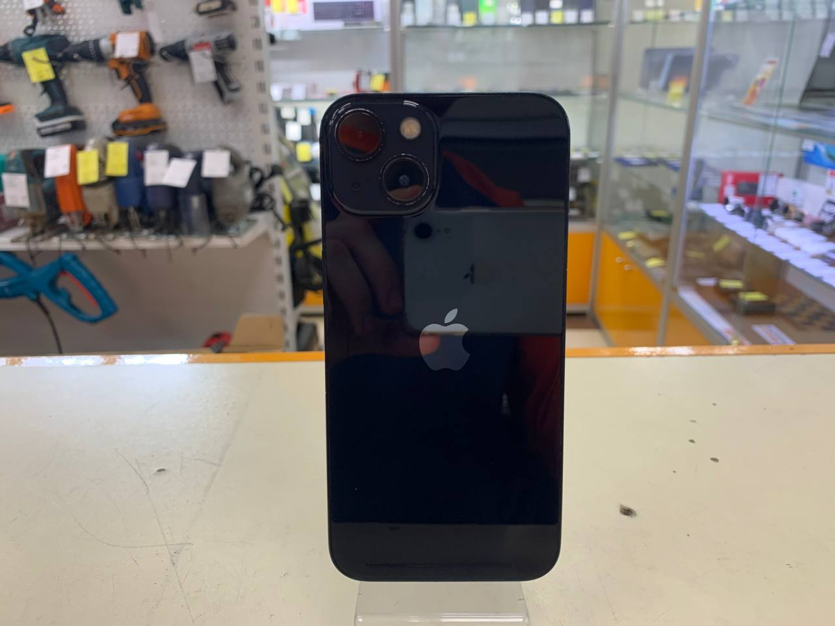 Смартфон Apple iPhone 13 128Gb