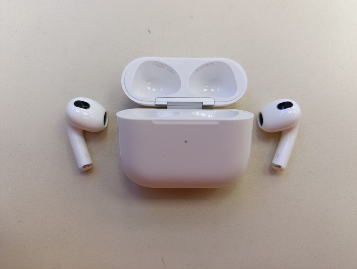 Наушники беспроводные Apple AirPods 3 Lightning