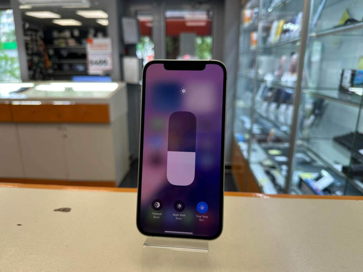 Смартфон Apple iPhone 12 64Gb