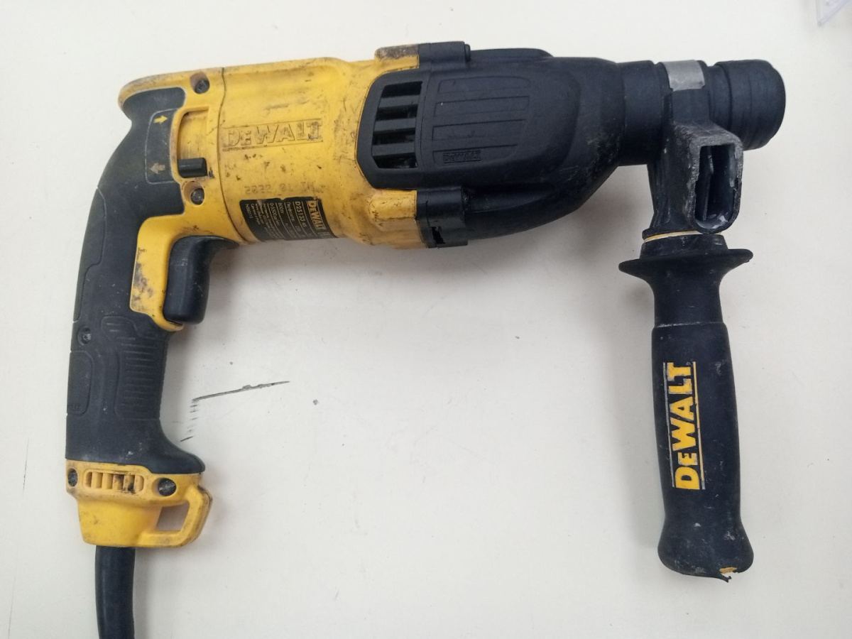 Перфоратор Dewalt D25133-KS