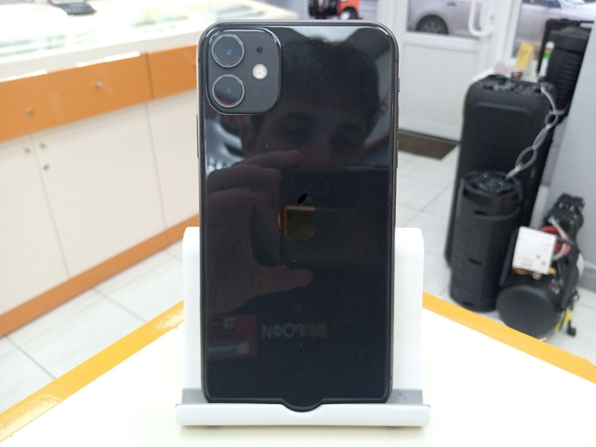 Смартфон Apple iPhone 11 128Gb