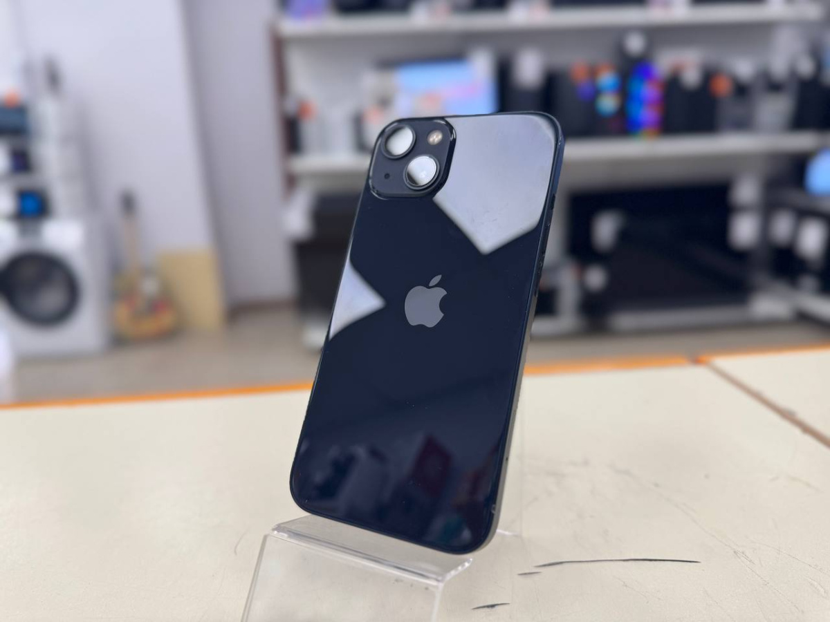 Смартфон Apple iPhone 13 128Gb