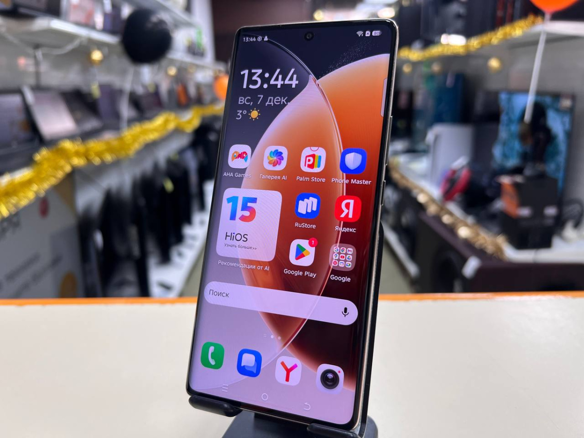 Смартфон Tecno Camon 30S 8/128