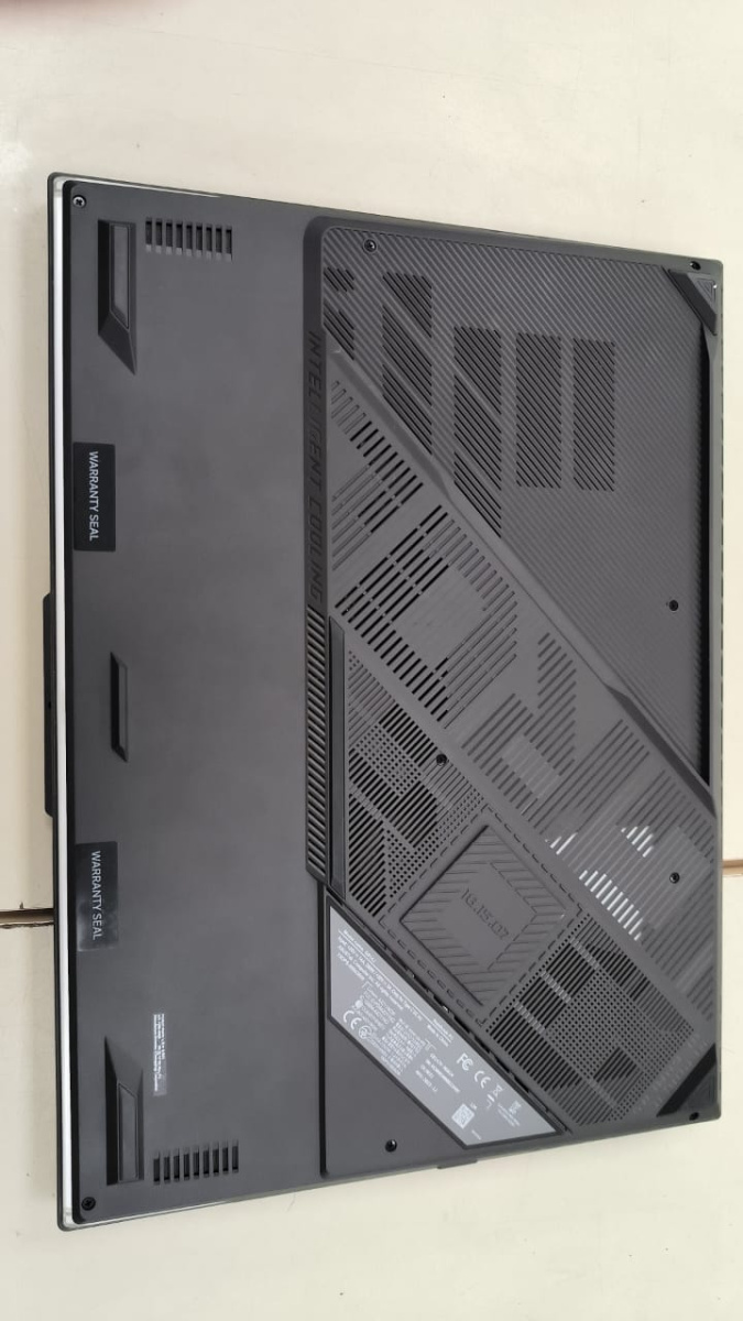 Ноутбук ASUS Strix G18 G814JV-N6024; Core i9-13900, Geforce RTX 4060, 16 Гб, 1 Tb, Нет