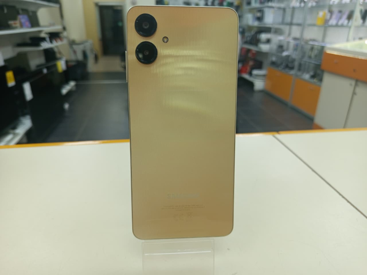 Смартфон Samsung Galaxy A06 4/64