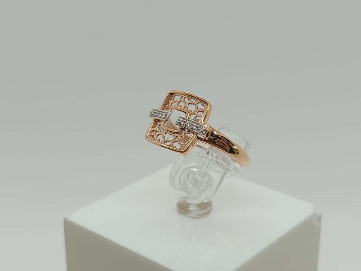 КОЛЬЦО С КАМНЯМИ (Au 585)