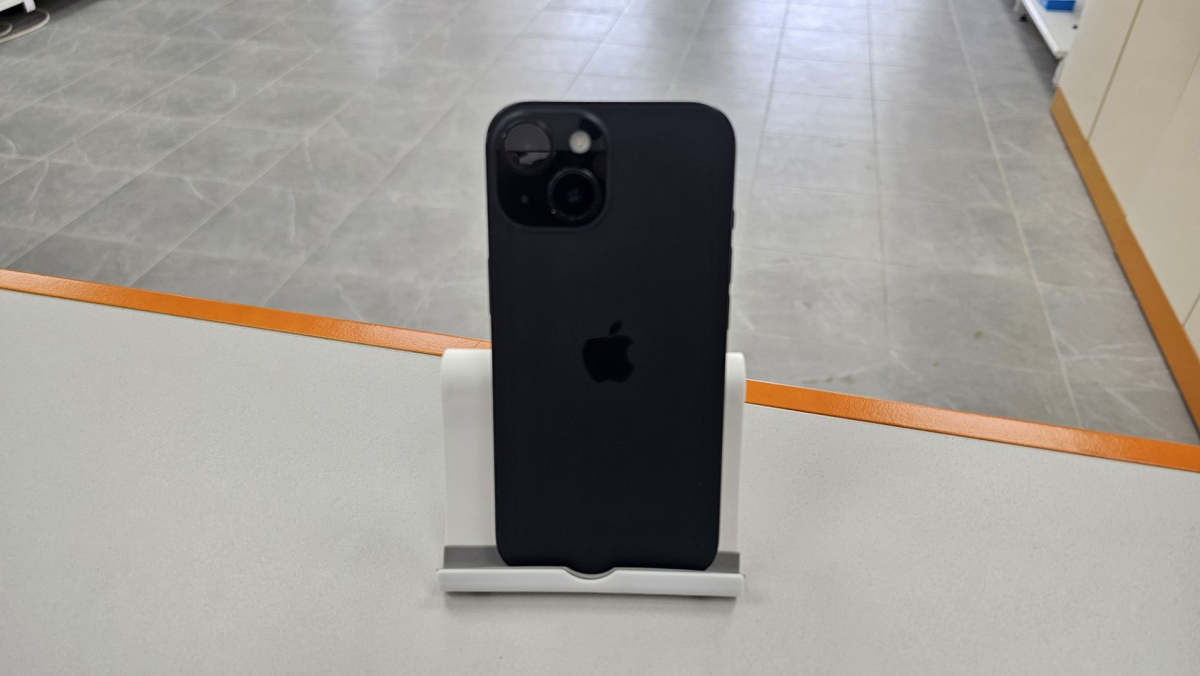Смартфон Apple Iphone 15 128Gb