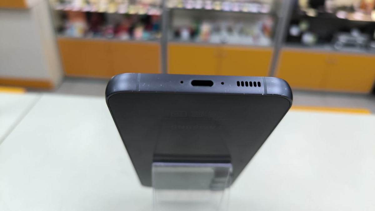 Смартфон Samsung Galaxy S23 FE 8/256