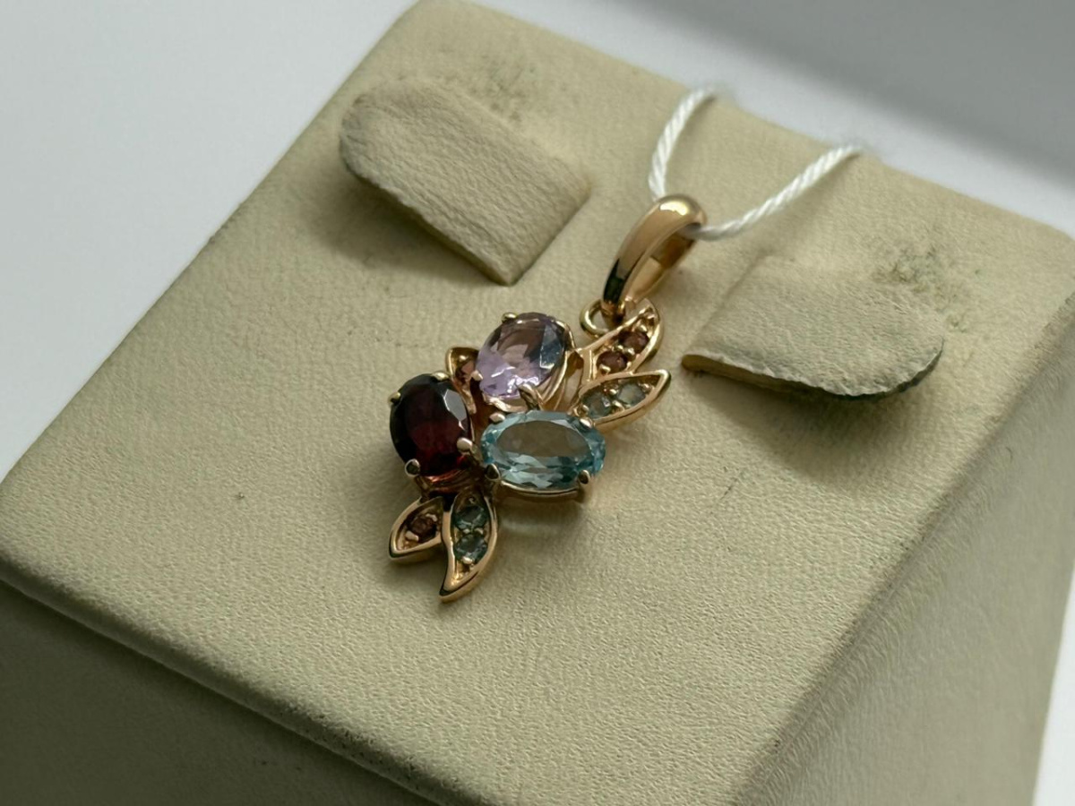 ПОДВЕСКА С КАМНЯМИ (Au 585)