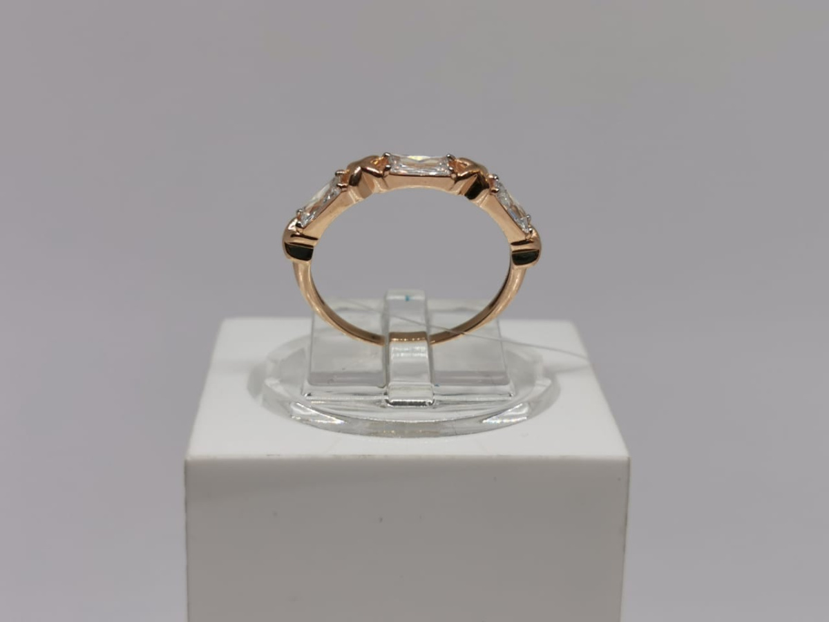 КОЛЬЦО С КАМНЯМИ (Au 585)