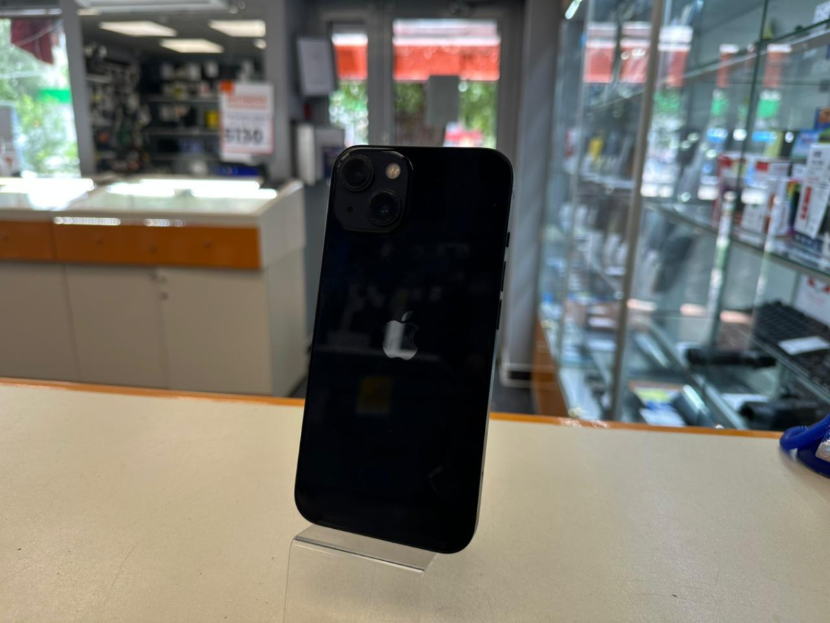 Смартфон Apple iPhone 13 128Gb