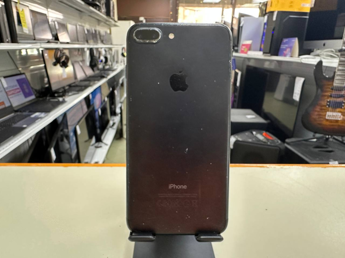 Смартфон Apple iPhone 7 Plus 32Gb