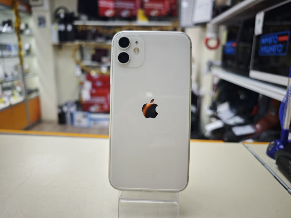 Смартфон Apple iPhone 11 64Gb