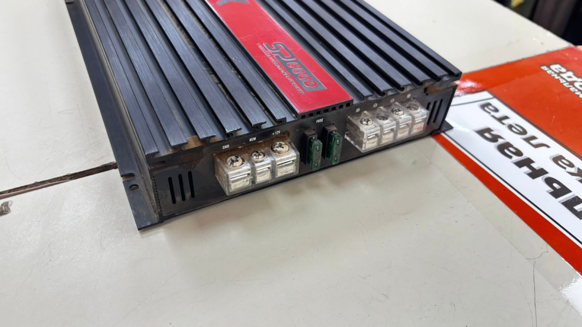Усилитель моноблок Kicx SP600D