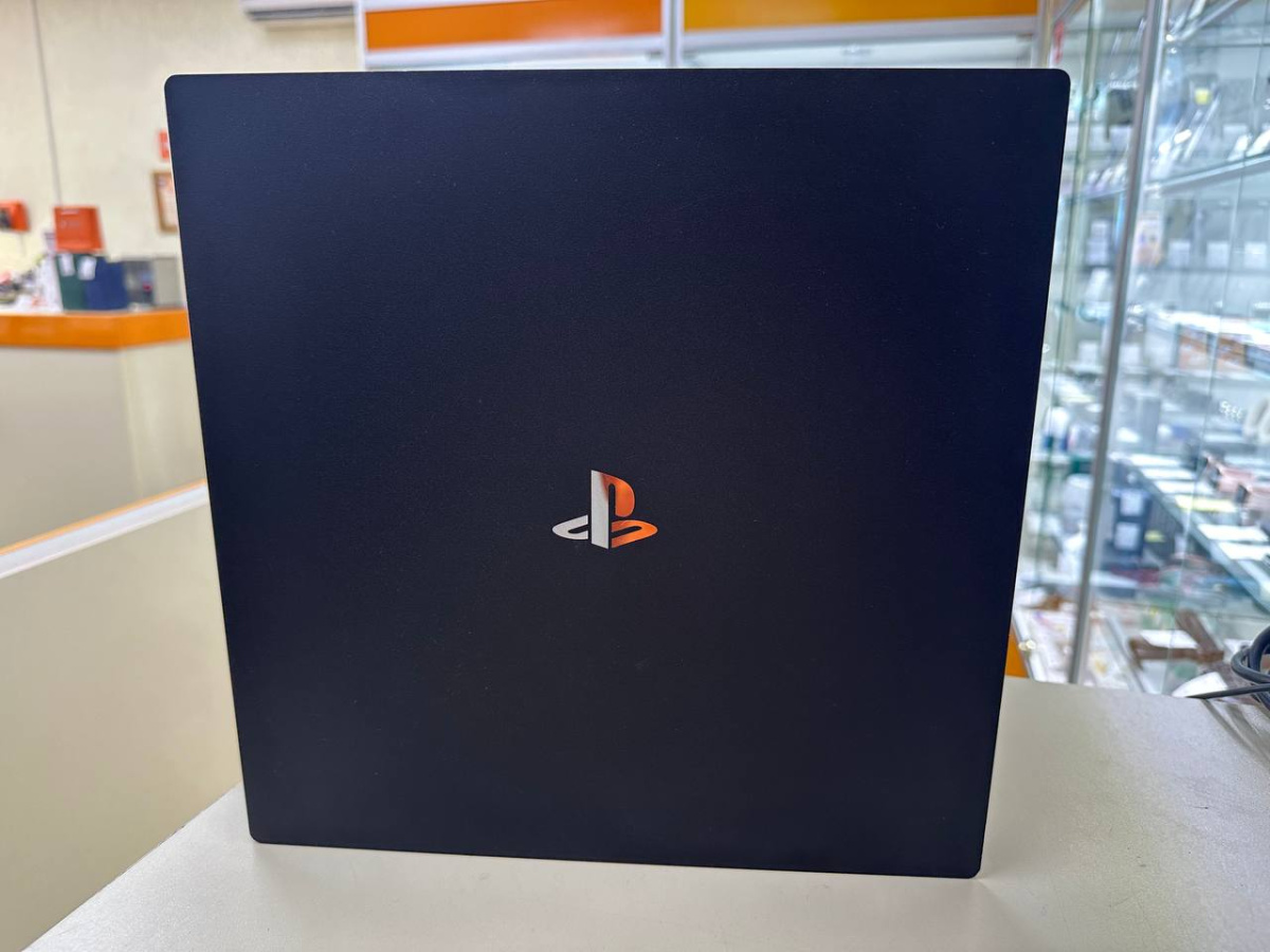 Игровая приставка PlayStation 4 Pro 1Tb