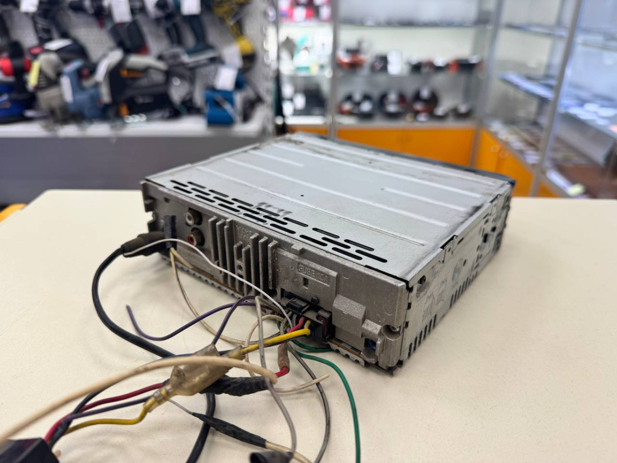 Магнитола SONY CDX-GT470UM;