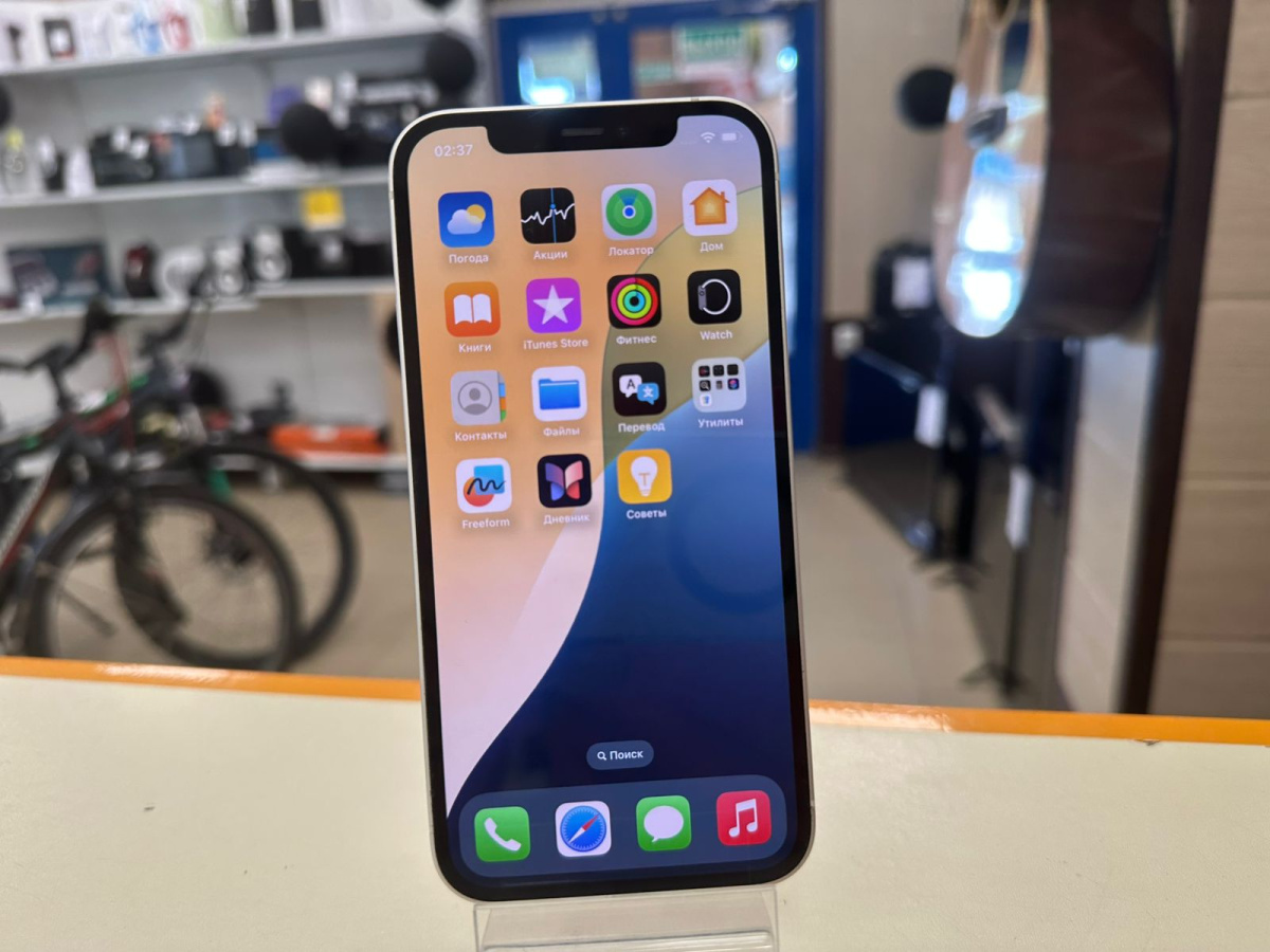 Смартфон Apple iPhone 12 64Gb