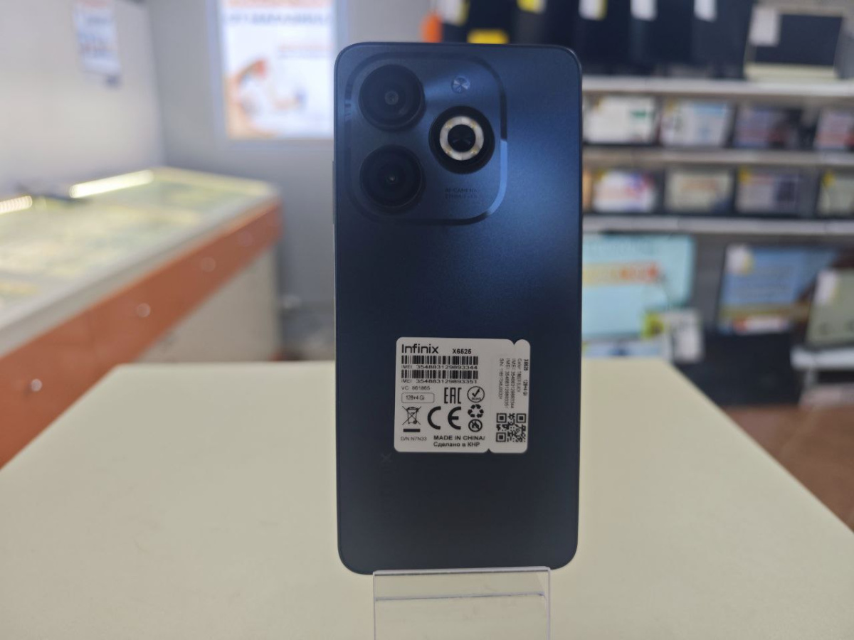 Смартфон Infinix Smart 8 4/128
