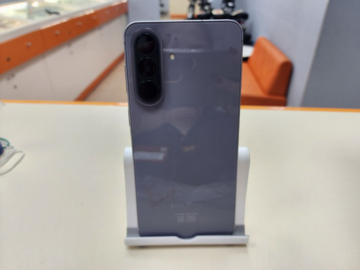 Смартфон Samsung Galaxy A57 8/256
