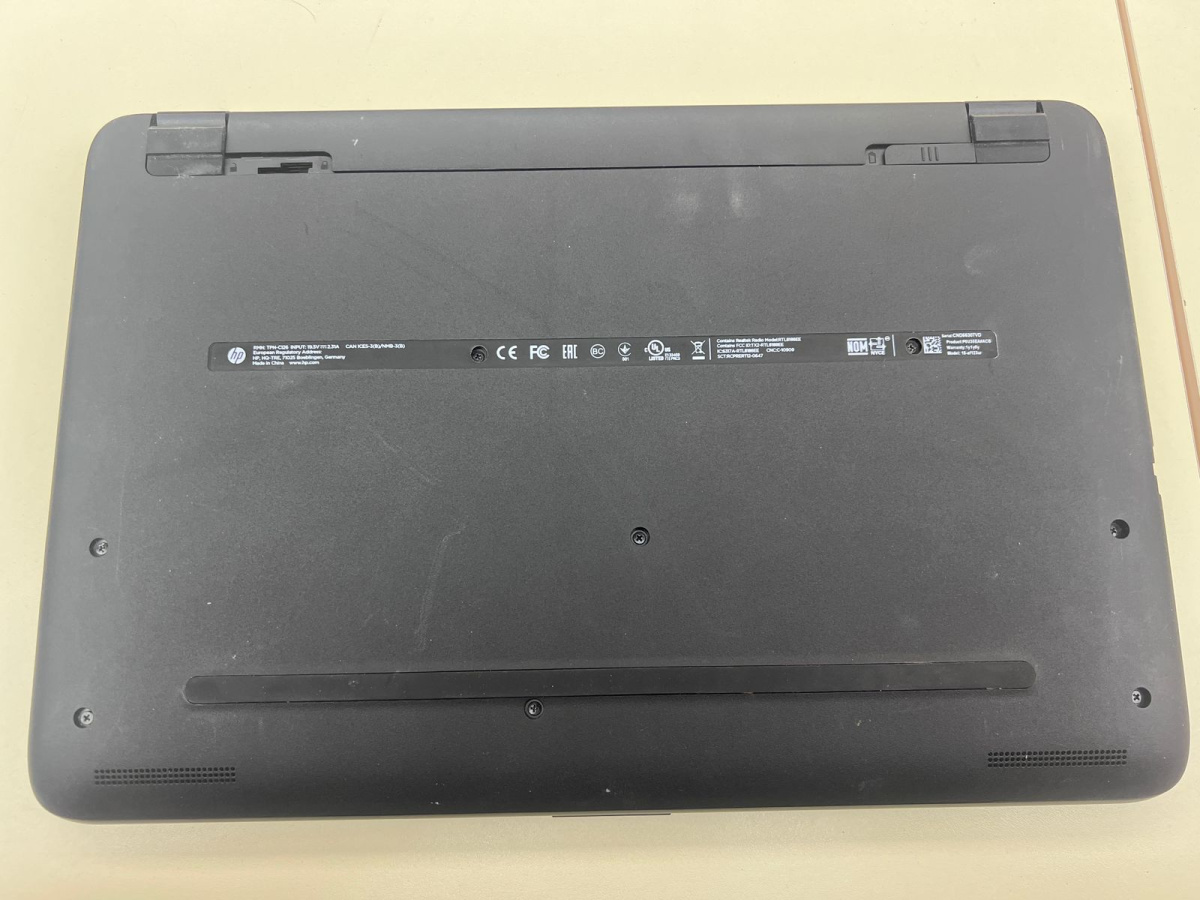 Ноутбук HP 15-af120ur; A8-7410, Radeon R5 M330, 6 Гб, 500 Гб