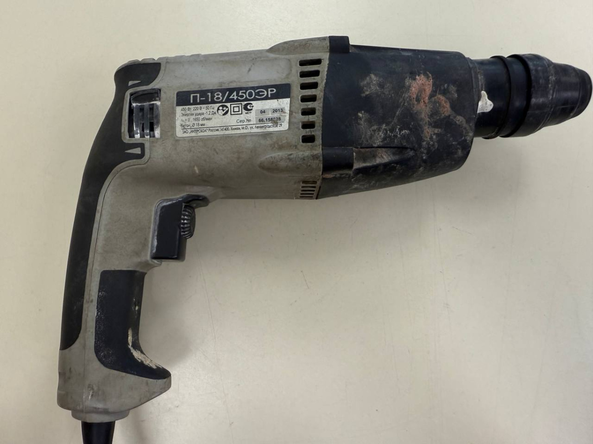 Перфоратор Интерскол П-18/450ЭР