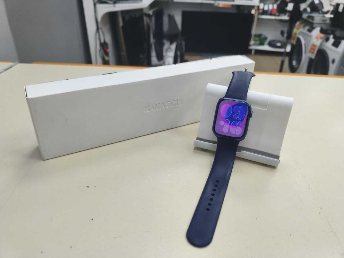 Смарт-часы Apple Watch Series 7 45mm