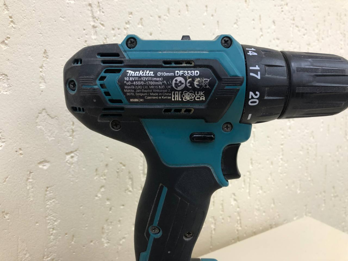 Шуруповерт Makita DF333D