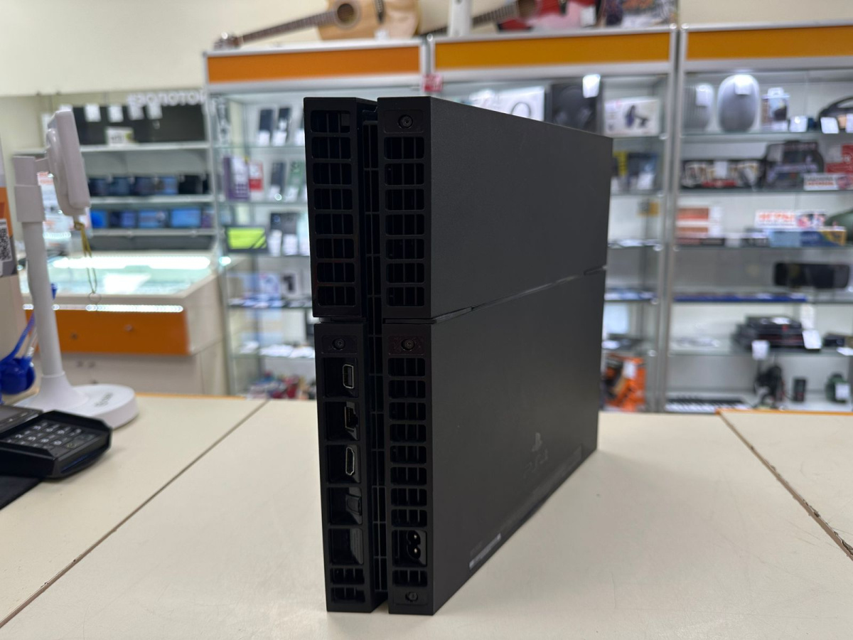 Игровая приставка PlayStation 4 FAT 500GB