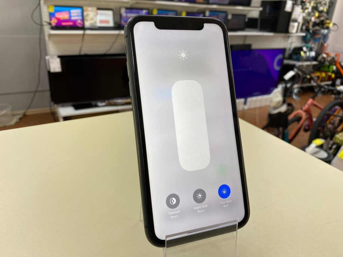 Смартфон Apple iPhone 11 64Gb