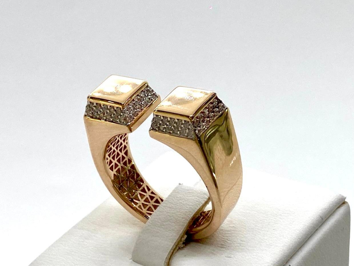 КОЛЬЦО С КАМНЯМИ (Au 585)