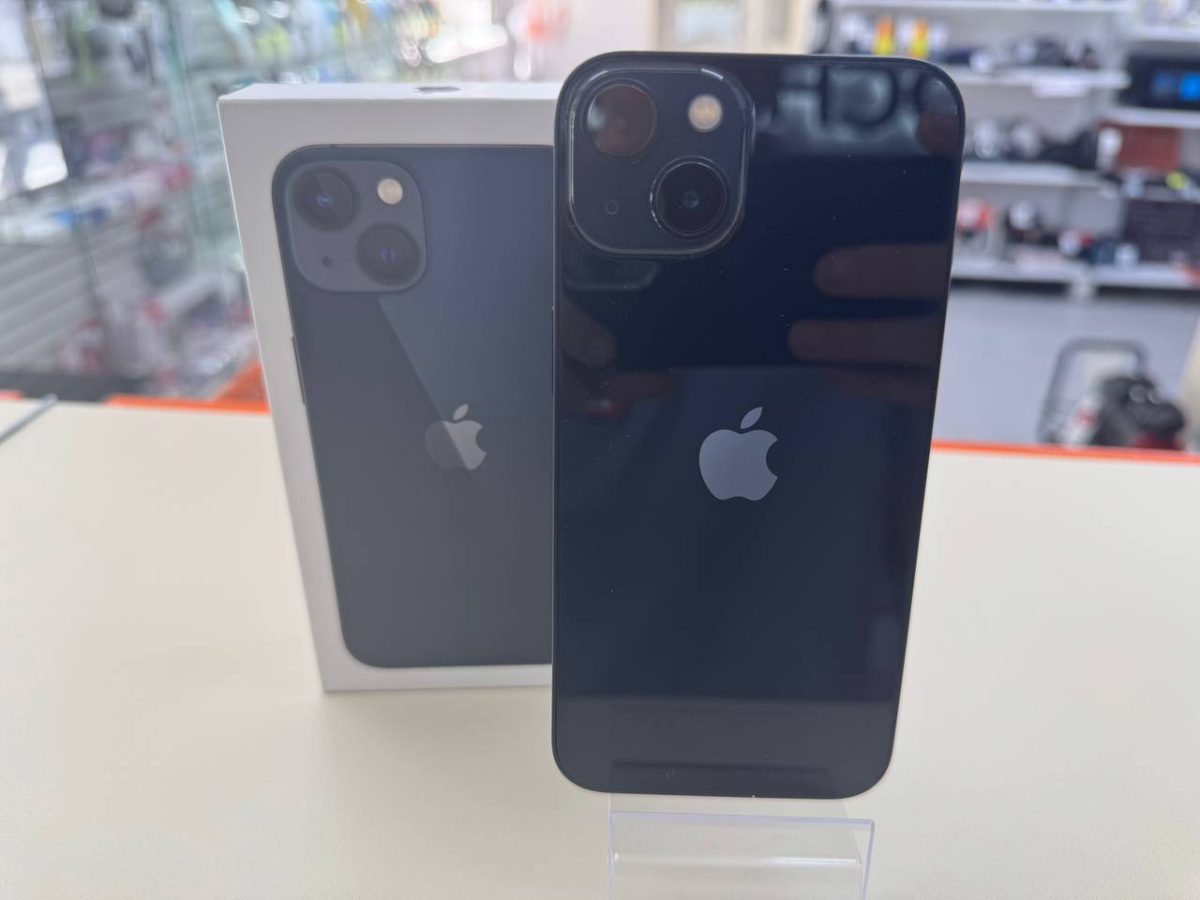 Смартфон Apple iPhone 13 128Gb