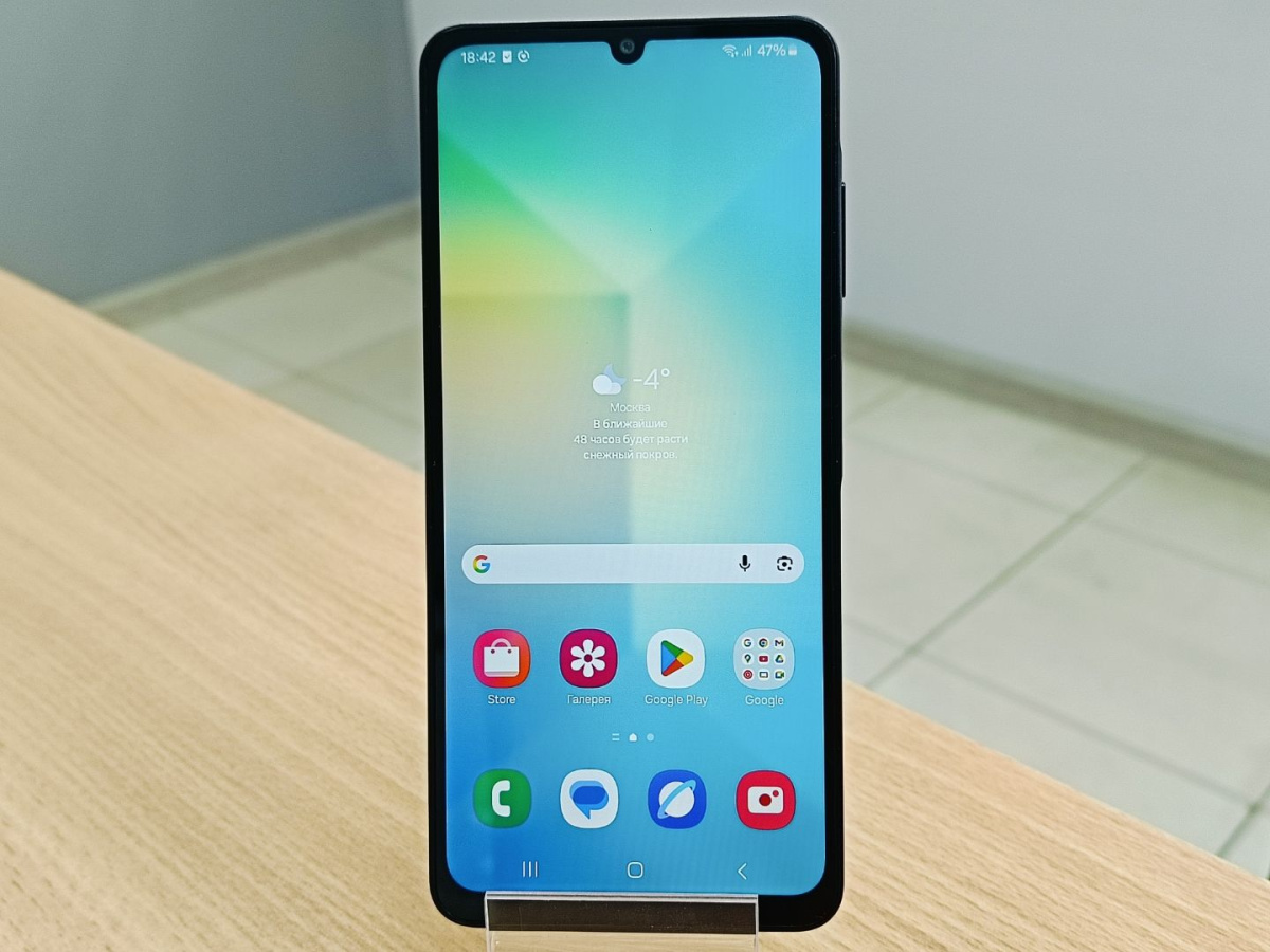 Смартфон Samsung Galaxy A06 4/128